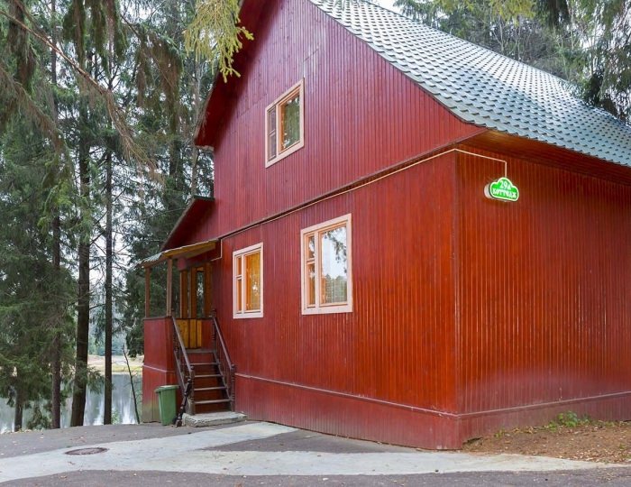 Коттедж шестиместный с видом на озеро - Парк-отель «Покровское» (бывш. «Царский лес»)