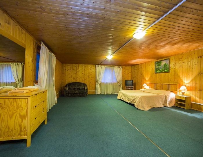 Коттедж шестиместный с видом на озеро - Парк-отель «Покровское» (бывш. «Царский лес»)