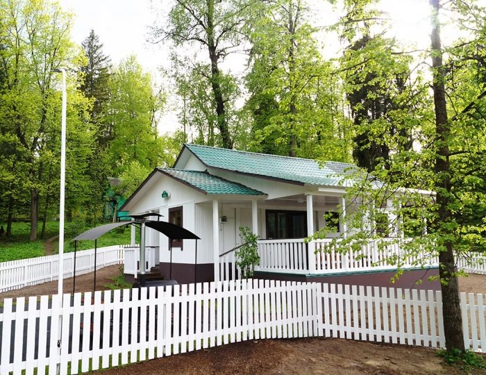 Коттедж - DeLuxe 6 мест с видом на озеро - Парк-отель «Покровское» (бывш. «Царский лес»)